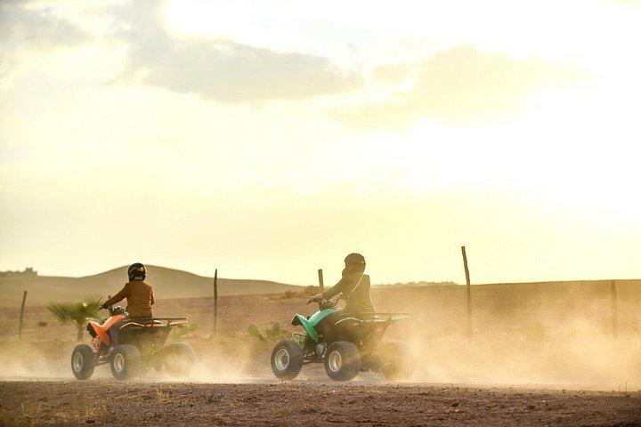 Marrakech: Agafay Sunset Quad, Dinner, Show — Private Transport