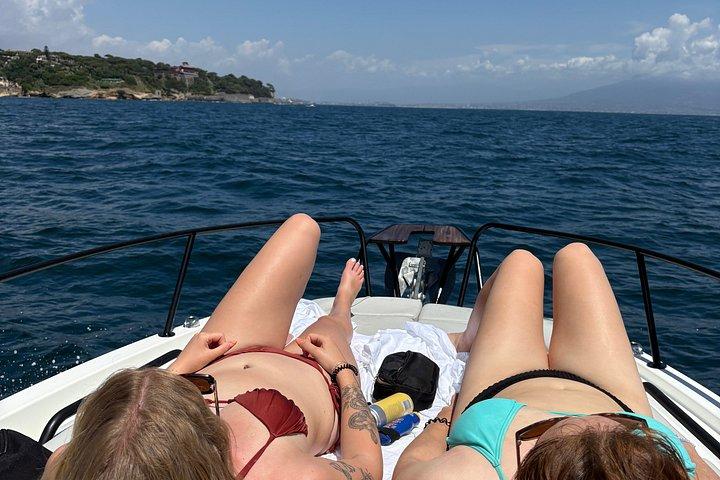 Bootstour in Neapel mit Badestopp