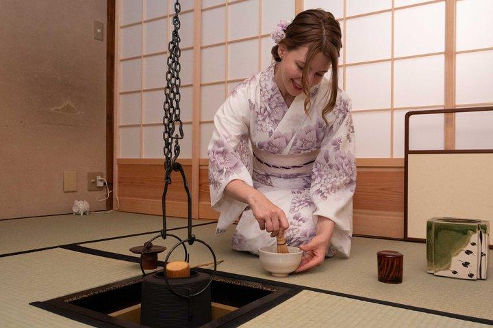 Kyo-Machiya Tea Room & Ikebana Experience near Fushimi Inari