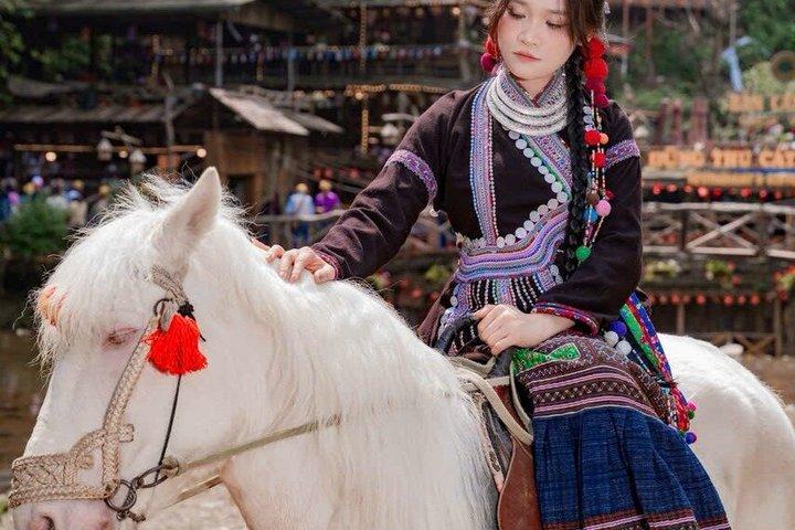 Cat Cat Village Black Hmong Cultural Photoshoot Experience