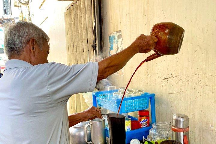 Authentic Local Breakfast & Hidden Morning Life Tour