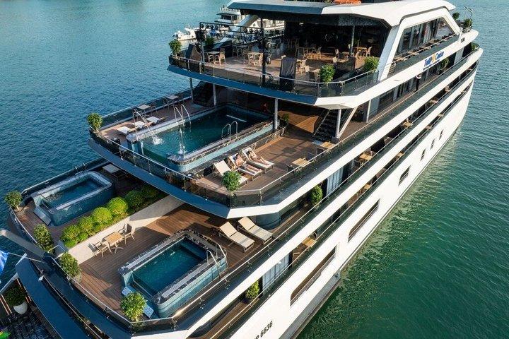 Ha Long & Lan Ha Bay 2 - Day Luxury Escape op Tulip 6 - Star Cruise