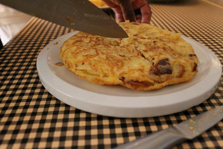 美食体験：タパス、パエリア、ワインペアリング