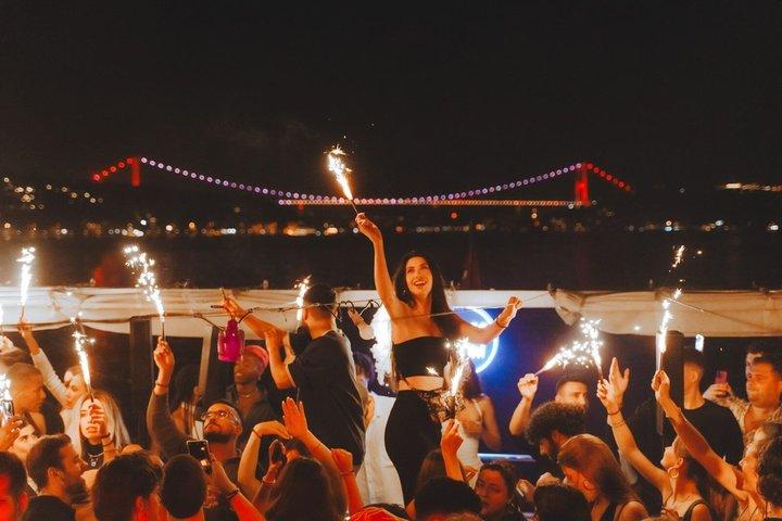 Bosphorus Sunset Party Cruise with DJ