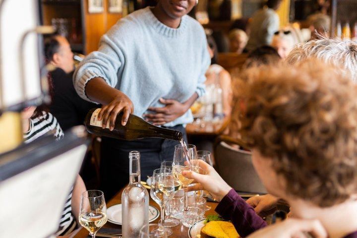 Visite gastronomique de Paris Le Marais avec 10+ dégustations, fromages, vins et plus encore