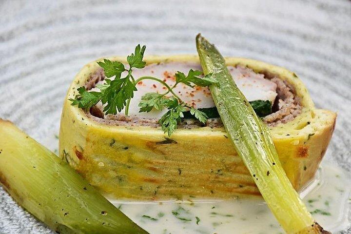 パリの高級グルメ・ダイニングバス体験「Bustronome Paris」