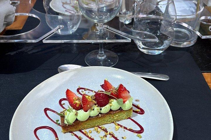 パリの高級グルメ・ダイニングバス体験「Bustronome Paris」