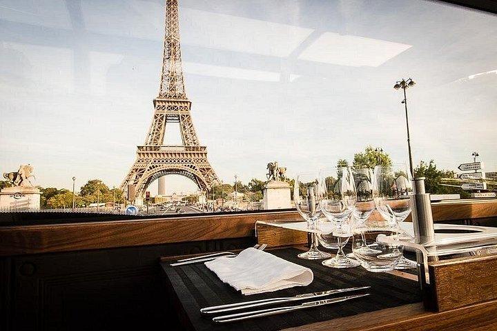パリの高級グルメ・ダイニングバス体験「Bustronome Paris」