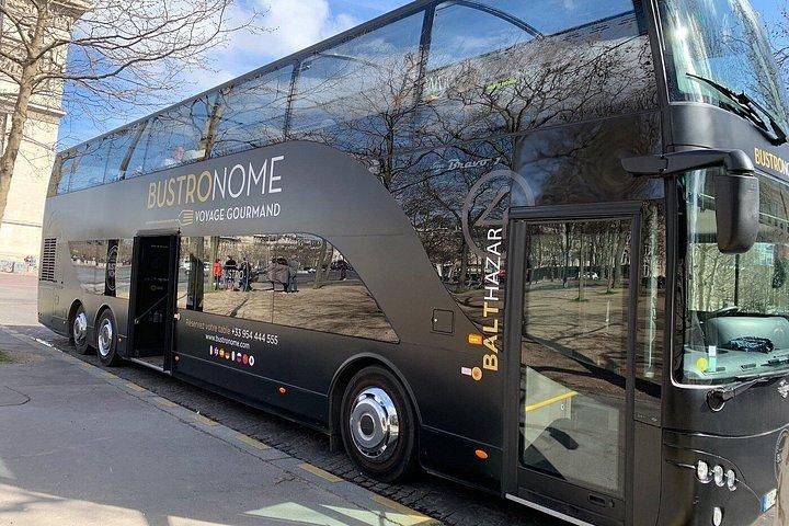 パリの高級グルメ・ダイニングバス体験「Bustronome Paris」