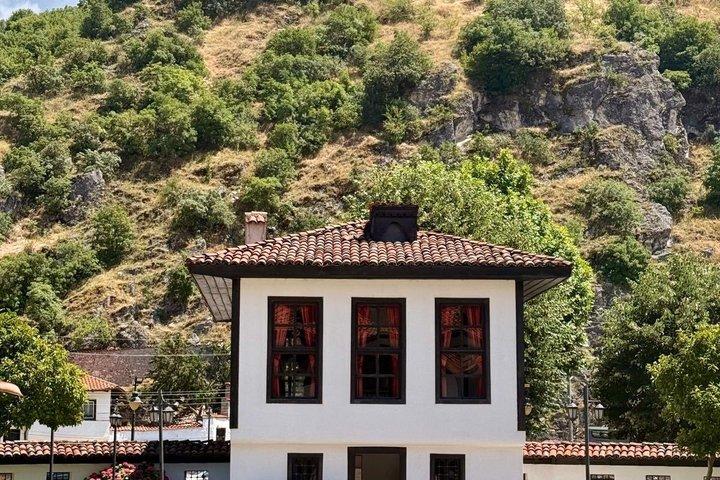 Excursão de um dia pelo Kosovo a partir de Tirana, Pristina e Prizren