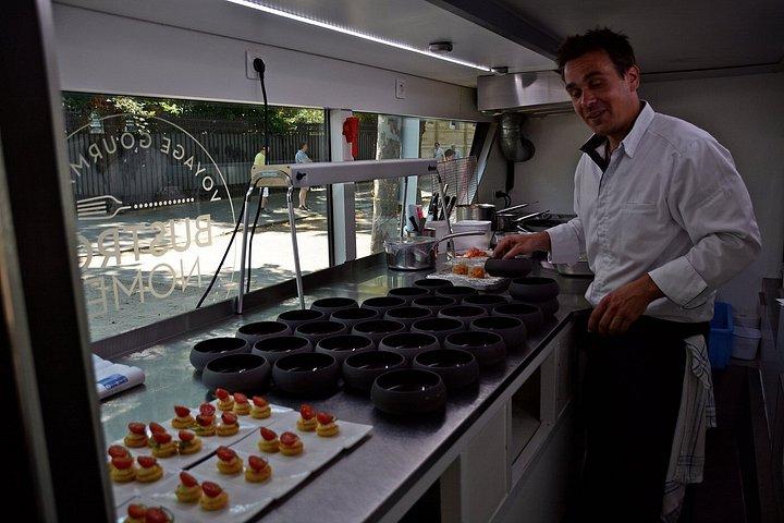 パリの高級グルメ・ダイニングバス体験「Bustronome Paris」