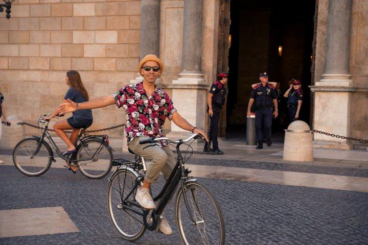 Barcelona Social Bike Tour und Tapas Erlebnis