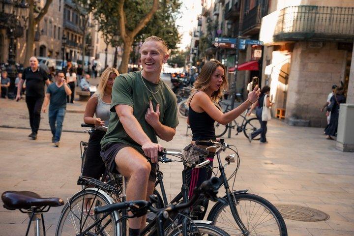 Barcelona Social Bike Tour und Tapas Erlebnis