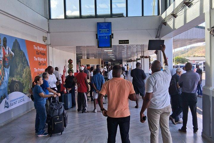セントルシアのプライベート空港およびホテル送迎