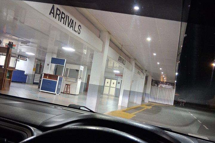 セントルシアのプライベート空港およびホテル送迎