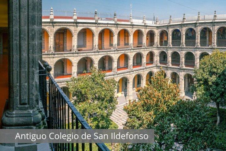 ウォーキングツアー - メキシコシティ歴史地区の印象的な壁画