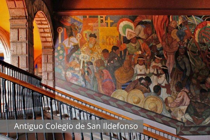 ウォーキングツアー - メキシコシティ歴史地区の印象的な壁画