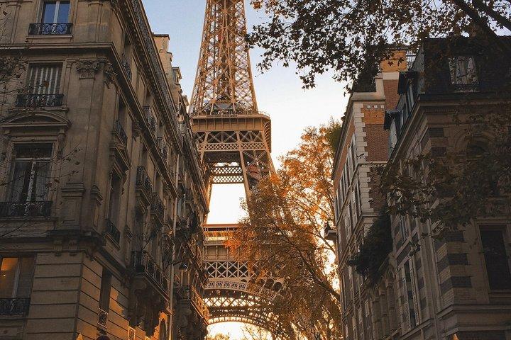 Paris Eiffeltårnet guidet trappe klatre Beat elevator køen
