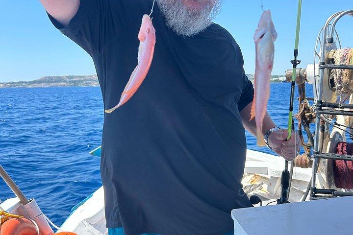 BBQと水泳で行くロドス島釣り旅行