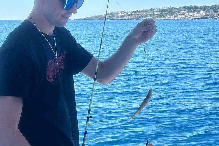 BBQと水泳で行くロドス島釣り旅行