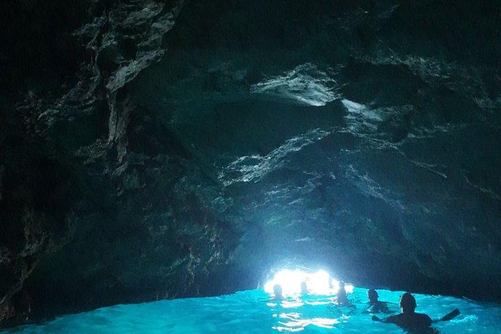 青の洞窟、サンジビーチ、エラフィティ島への4時間のプライベートツアー