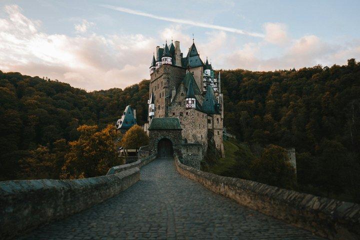 Private Eltz Castle and Cochem and Koblenz Tour from Frankfurt