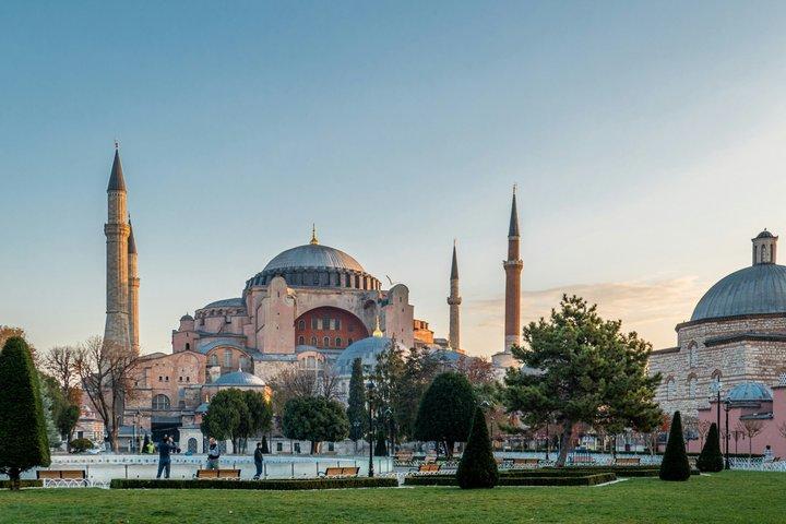 Explore Istanbul & Its Most Famous Landmarks Private Guided Tour