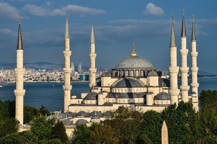 Explore Istanbul & Its Most Famous Landmarks Private Guided Tour