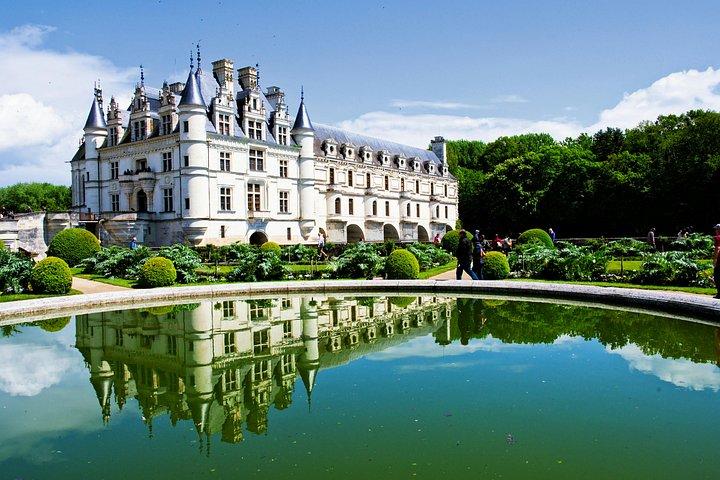 Private Luxury Loire Valley Castles Tour from Paris