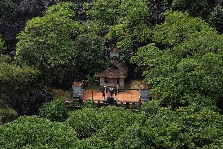 ニンビン驚異の1泊2日ハノイ発09名小グループ