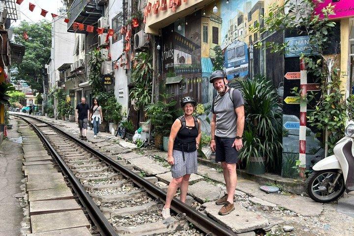 Hanoi Tour in bicicletta: luoghi d'interesse del centro storico, vicoli nascosti e caffè