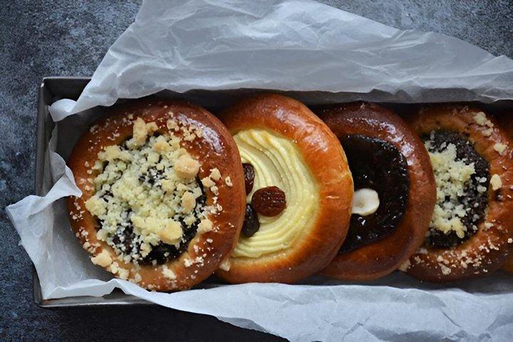 Prague Food and Beer Tasting Tour with Cafe Louvre