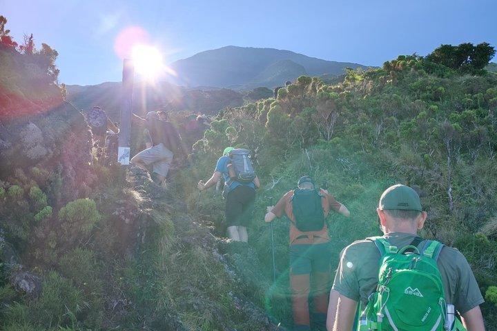 Att bestiga toppen av Mount Pico: ett utmanande äventyr.