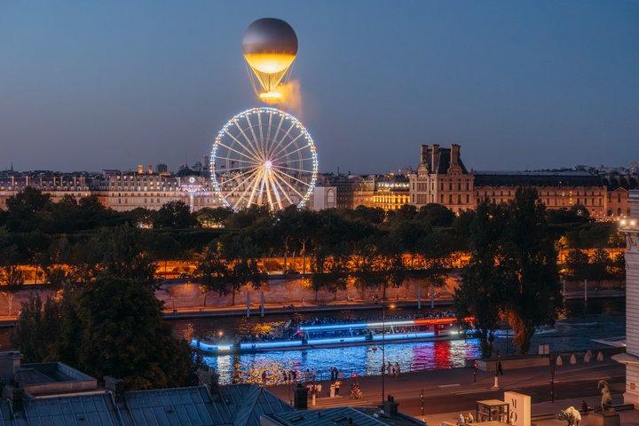 Bateaux Mouches® sightseeingkryssning på floden Seine i Paris