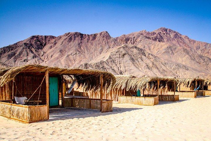 Sharm El Sheikh : 朝のATVクワッドバイクサファリからエコーマウンテンズへ