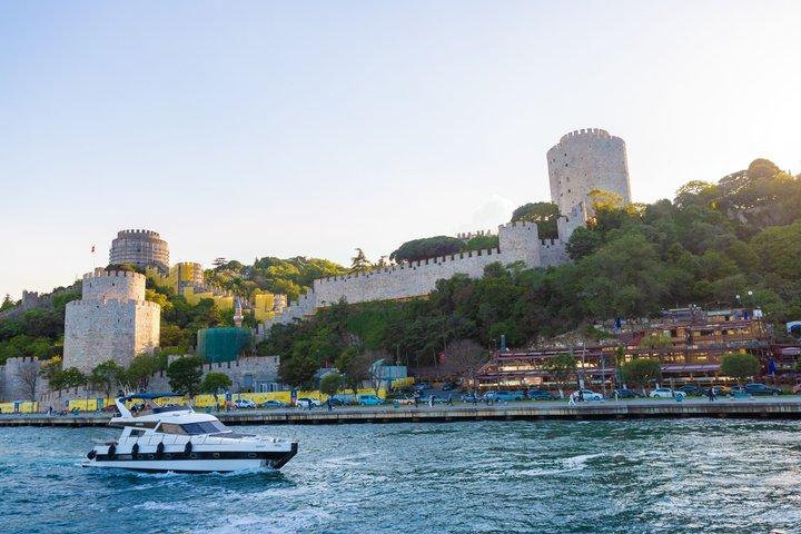 イスタンブール・ボスポラスクルーズとエユプスルタン半日ツアー