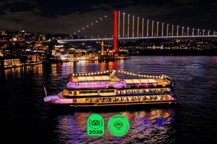Mega Lüfer Dinner Cruise Bosphorus e Show com mesa privada