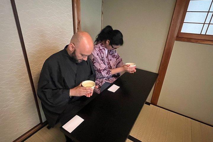 本格的な茶道（オープンセッション、最大8名様）テーブル＆椅子