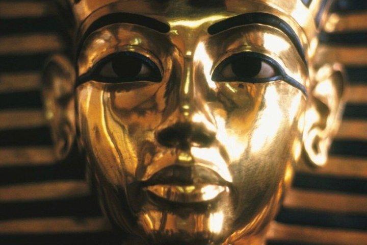 Stora egyptiska museet och Gizapyramiderna