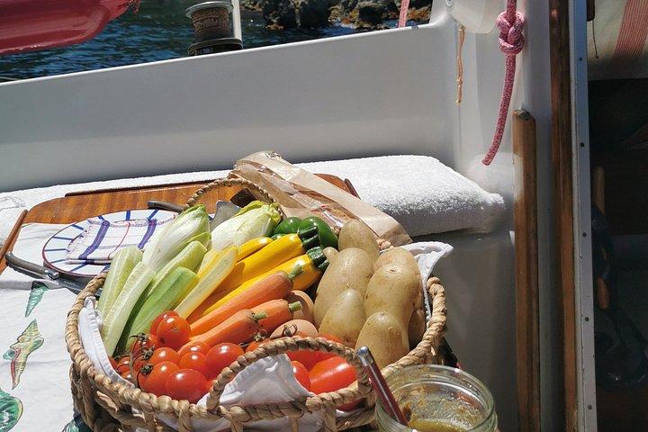 Privat seglingsutflykt och provensalsk picknick