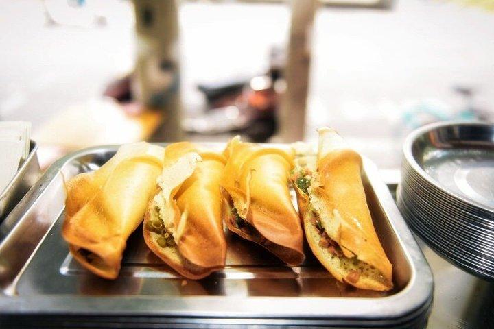 プライベート成都トゥクトゥクフードツアー：隠れた路地＆地元の食べ物
