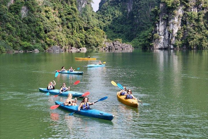Oasis Bay Party Cruise Halong Bay 2 Tage 1 Nacht ab Hanoi