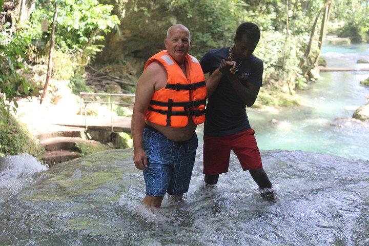 Ocho Rios : アイランドガリーフォールズ＆ダンズリバーツアー