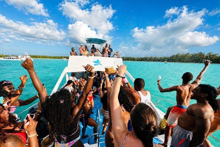 Punta Cana Hip Hop Lifestyle Party Boat avec Open Bar et Live DJ