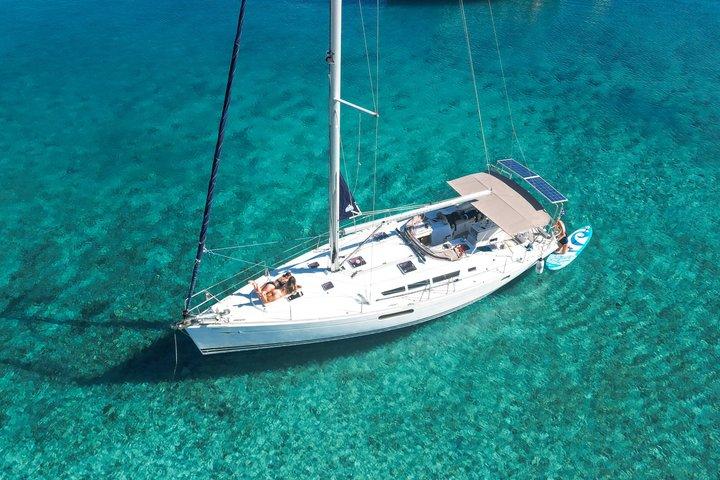 Dia Island Segeltörn mit Mahlzeiten und Wasseraktivitäten