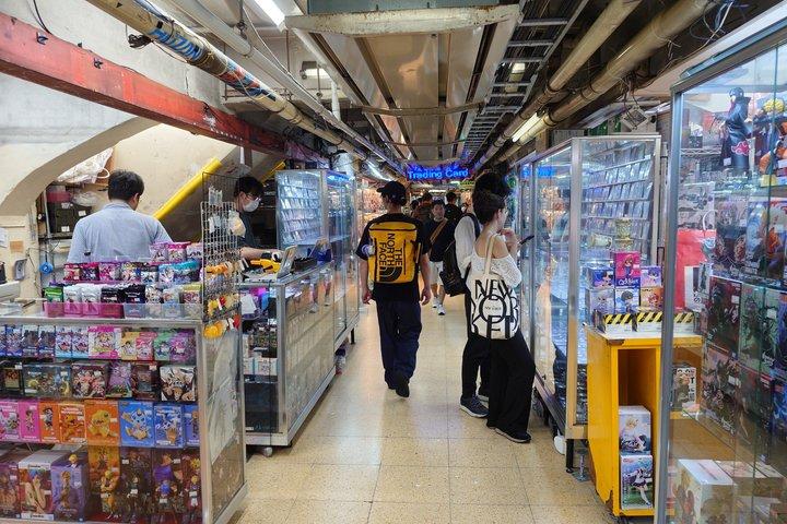 TCGエキスパートと行く秋葉原プライベートポケモンカードツアー