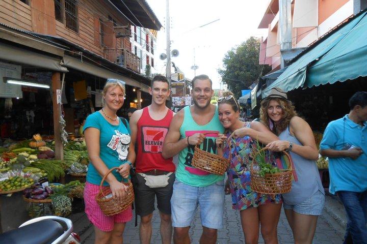 Home Cooking Class in Chiang Mai With Visiting Local Market