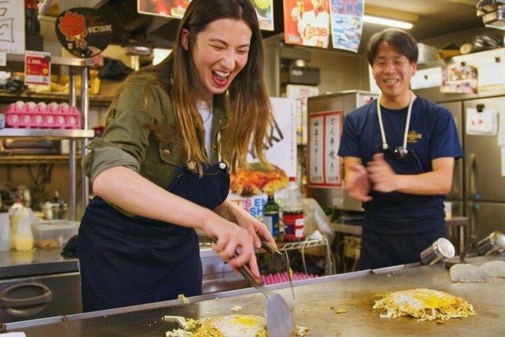 Pedala intorno a Hiroshima con un pasto a base di Okonomiyaki