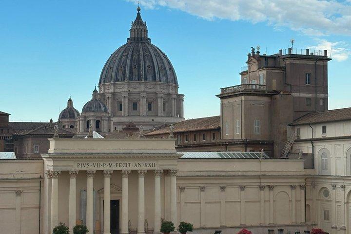 Vatican Museums Express Tour with Sistine Chapel and Wine Tasting