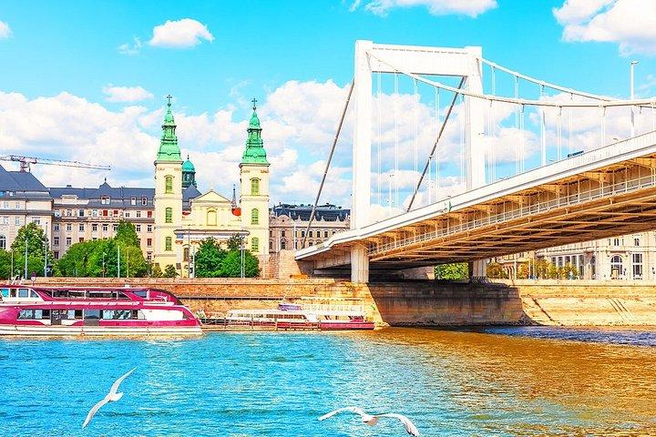 ブダペスト・メガパス：必見の観光名所と最高の体験